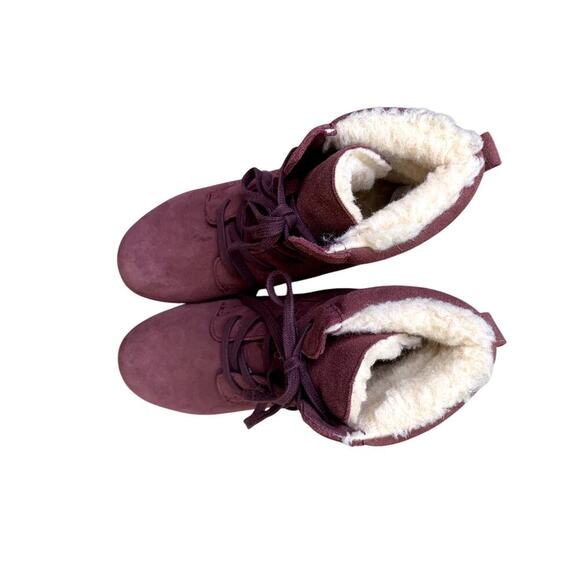 Bearpaw Soft Red Suede Shearling Lined Lace Up Ankle Boot Size 9 - Picture 2 of 9